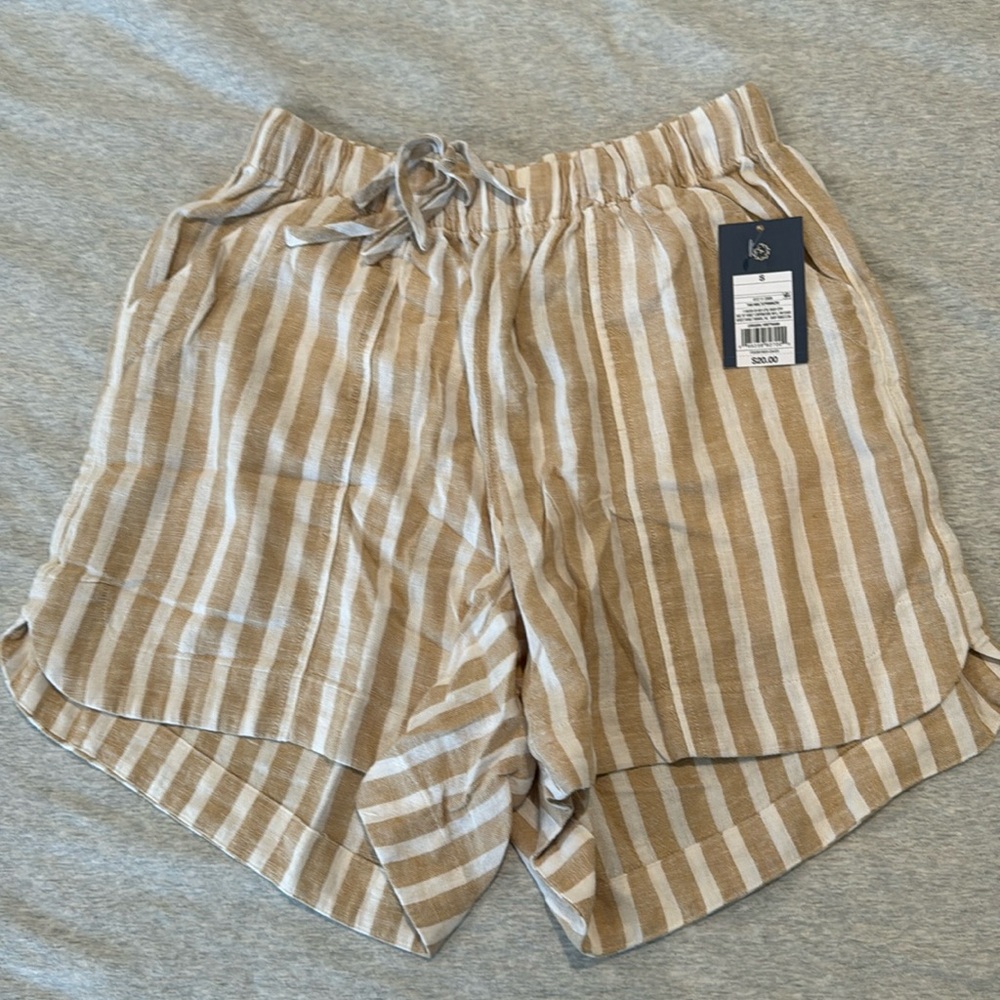 NWT universal thread linen short small